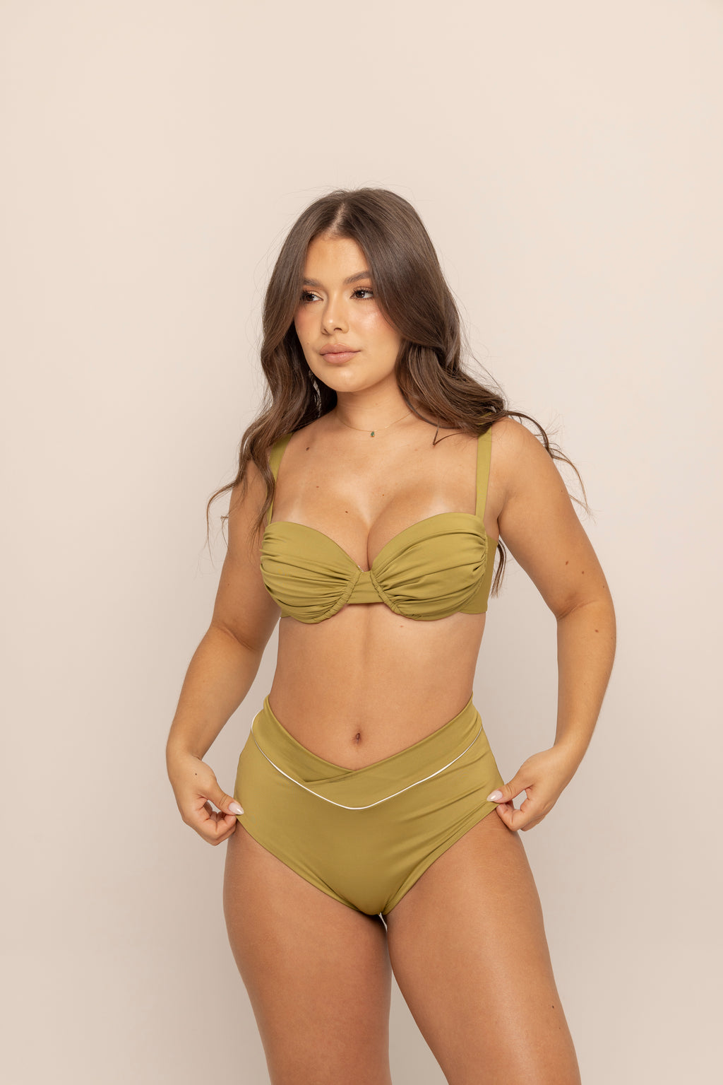 Bikini Top Raíz